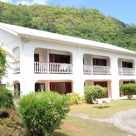 La Residence Villas & Studios Anse Royale Exterior photo